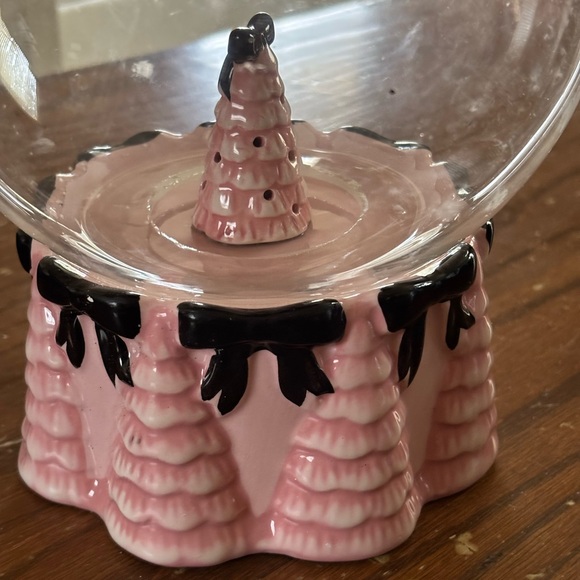 🎀 Peppermint & Pine Light Up Pink Bow Candy Jar - Picture 2 of 4